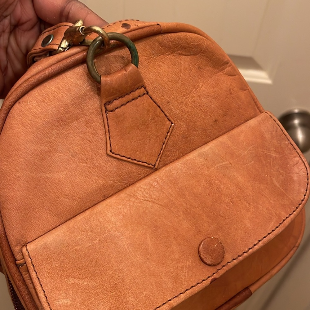 Vintage made in Colombia Genuine Leather please check all picture of condition - Picture 17 of 17